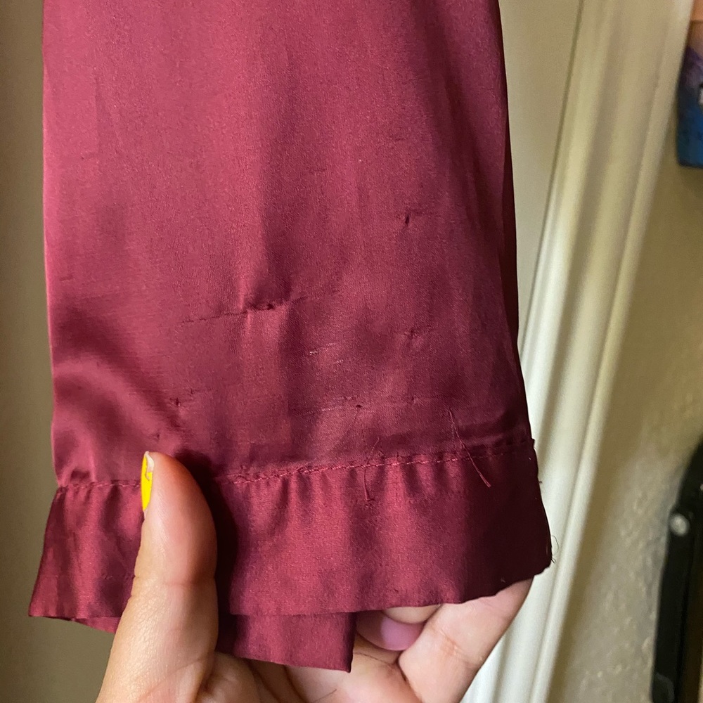 Maroon front twist slit silk dress - Picture 4 of 6
